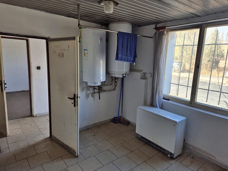 Pronájem skladového prostoru 700 m² - foto 8