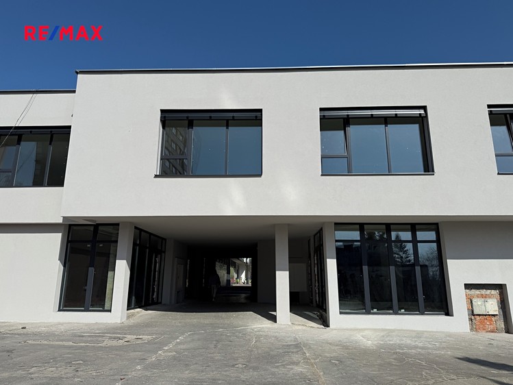 Pronájem obchodního prostoru 65 m² - foto 4