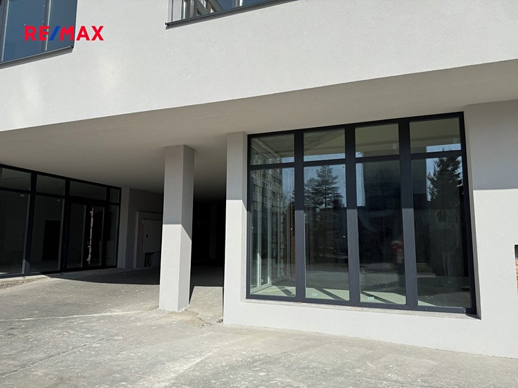 Pronájem obchodního prostoru 65 m² - foto 5