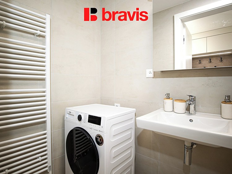 Pronájem kanceláře 57 m² - foto 4