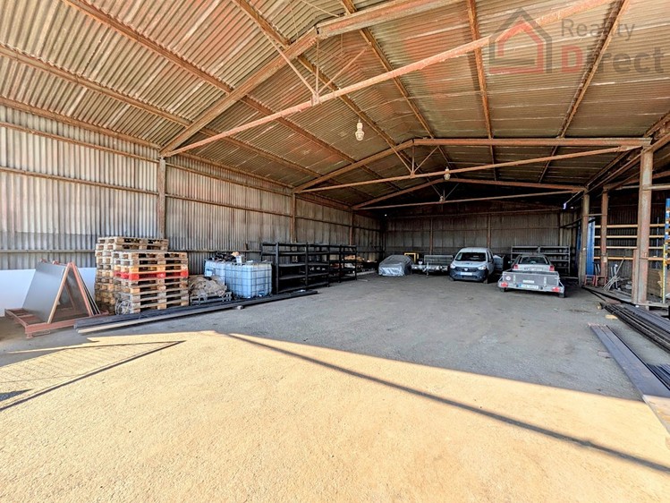 Pronájem skladového prostoru 300 m² - foto 2