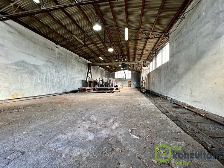 Pronájem výrobní haly, prostoru 333 m² - foto 1
