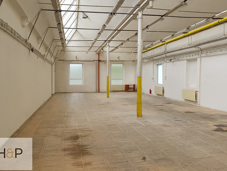 Pronájem výrobní haly, prostoru 381 m² - foto 2