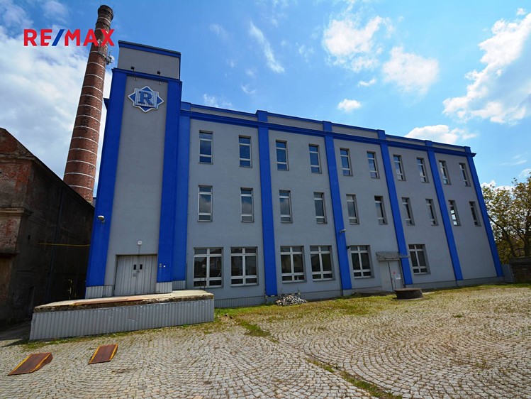 Pronájem výrobní haly, prostoru 1 422 m² - foto 1