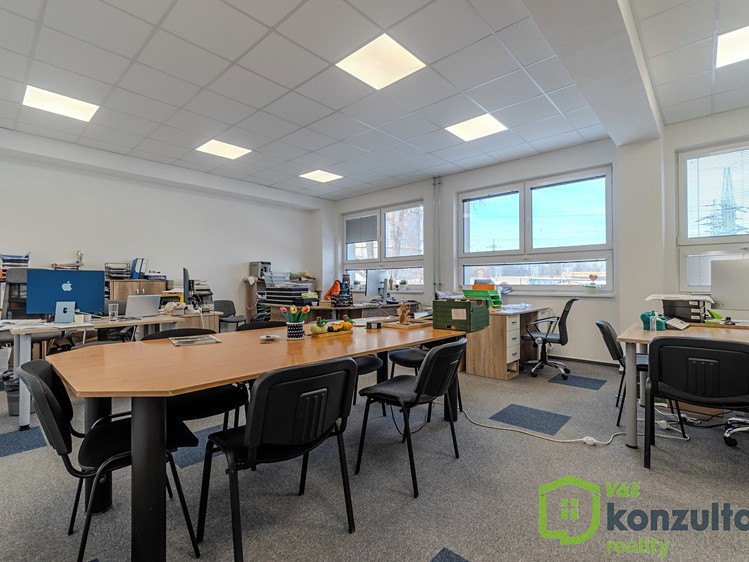 Pronájem kanceláře 60 m² - foto 7