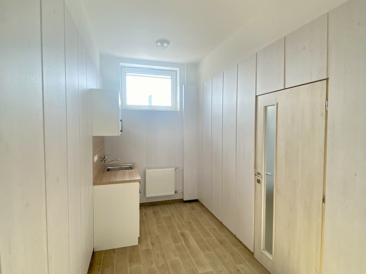 Pronájem kanceláře 43 m² - foto 7