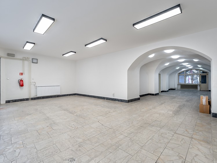 Pronájem obchodního prostoru 130 m² - foto 2