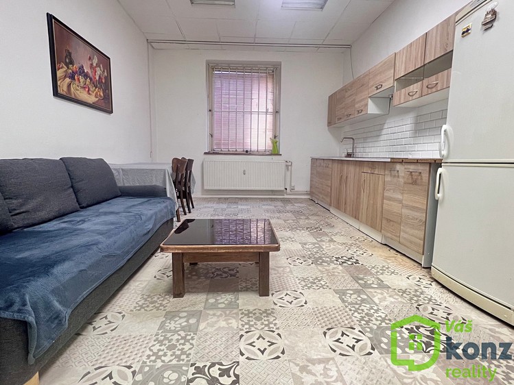 Pronájem kanceláře 33 m² - foto 1