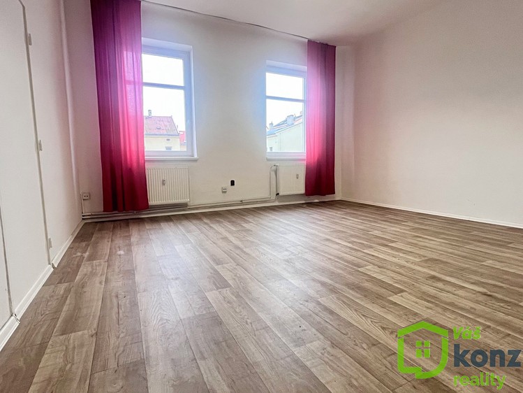 Pronájem kanceláře 33 m² - foto 8