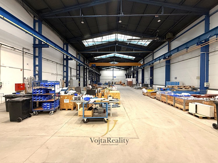 Pronájem výrobní haly, prostoru 1 272 m² - foto 1