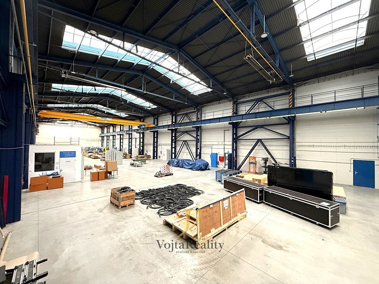 Pronájem výrobní haly, prostoru 1 272 m² - foto 3
