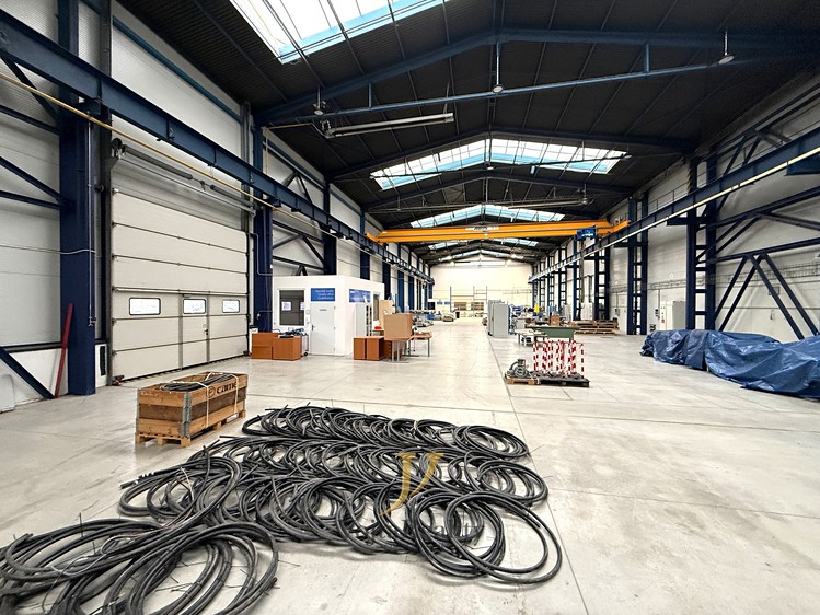 Pronájem výrobní haly, prostoru 1 272 m² - foto 4