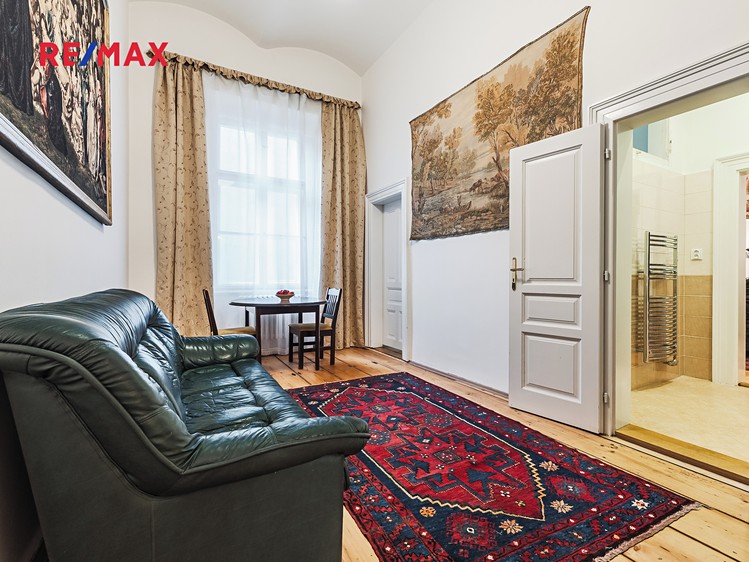 Pronájem kanceláře 180 m² - foto 6