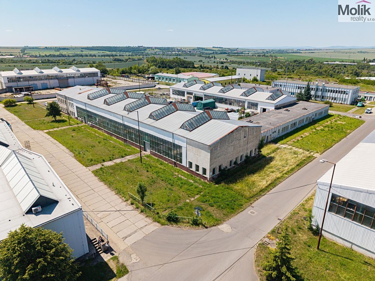 Pronájem výrobní haly, prostoru 450 m² - foto 1