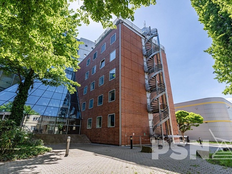 Pronájem kanceláře 50 m² - foto 2