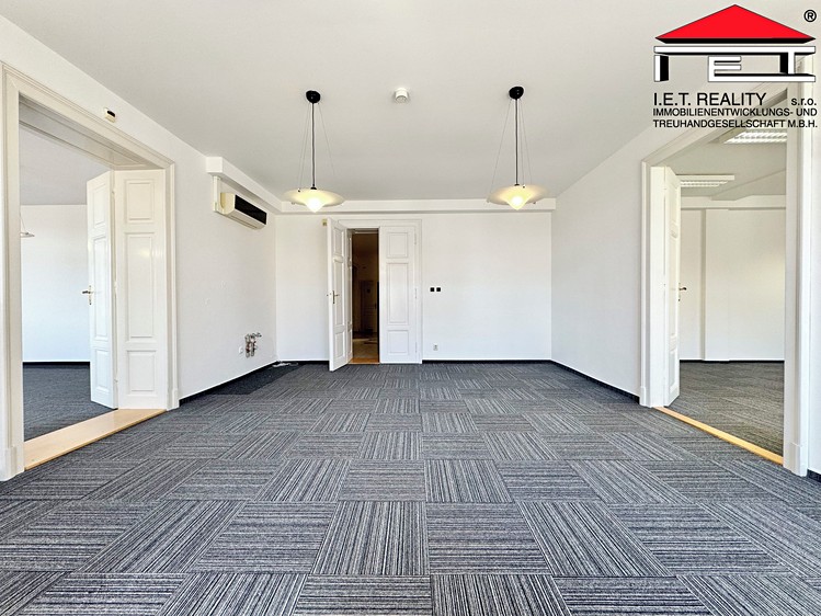 Pronájem kanceláře 527 m² - foto 3