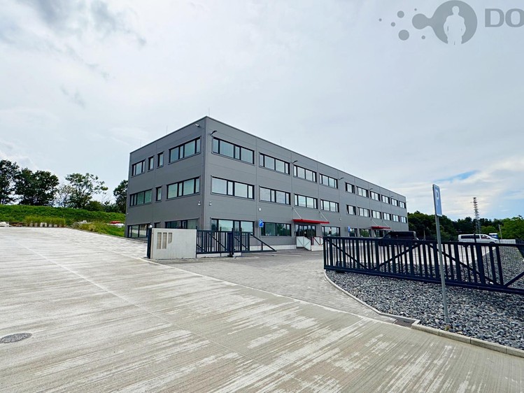 Pronájem kanceláře 452 m² - foto 2