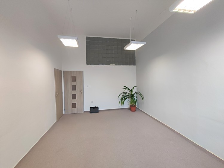 Pronájem kanceláře 22 m² - foto 3
