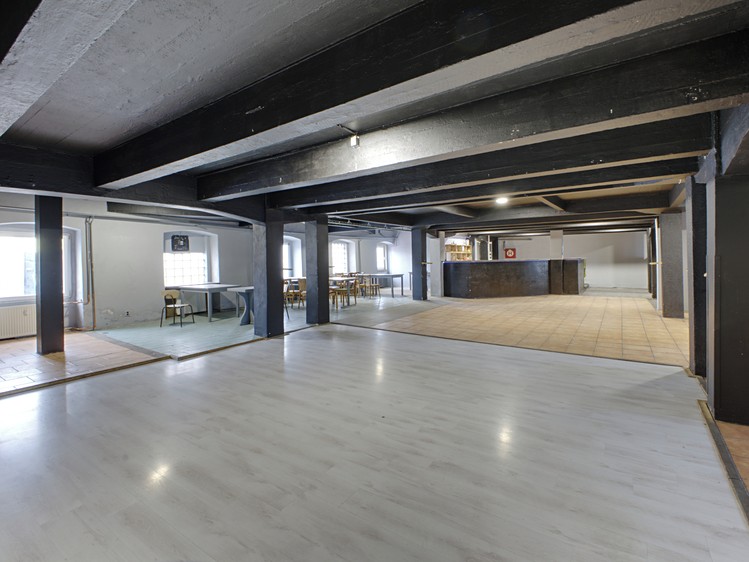 Pronájem obchodního prostoru 198 m² - foto 2