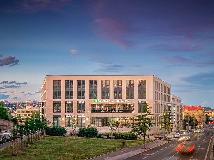 Pronájem kanceláře 380 m² - foto 3