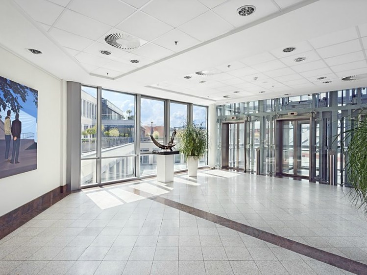 Pronájem kanceláře 1 700 m² - foto 3