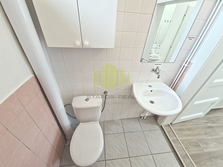 Pronájem kanceláře 75 m² - foto 6