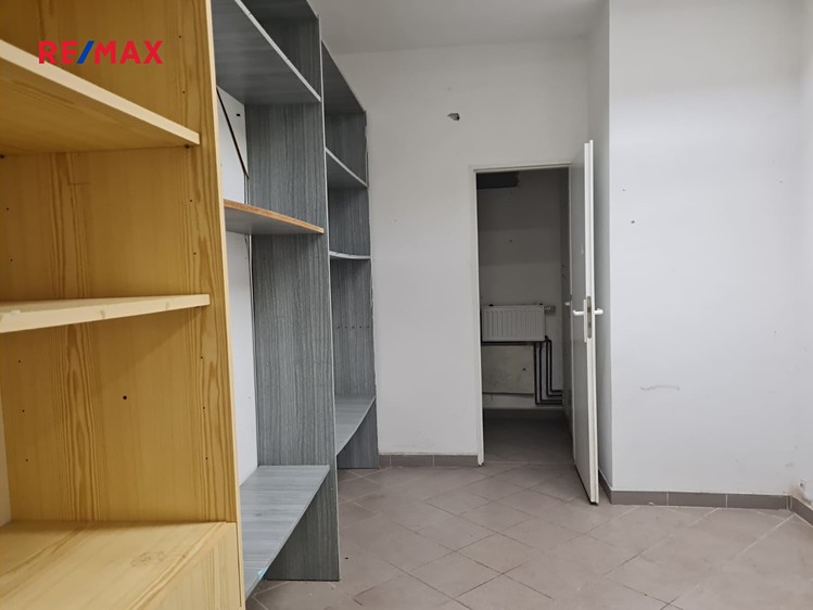 Pronájem obchodního prostoru 64 m² - foto 4