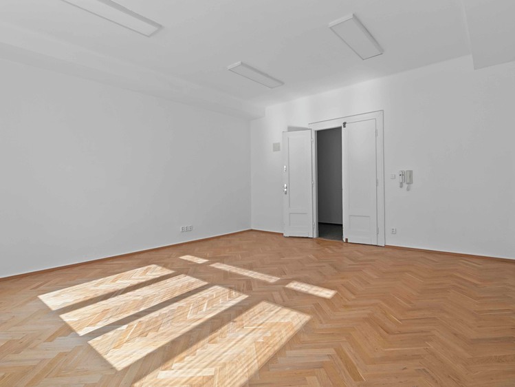 Pronájem kanceláře 30 m² - foto 2