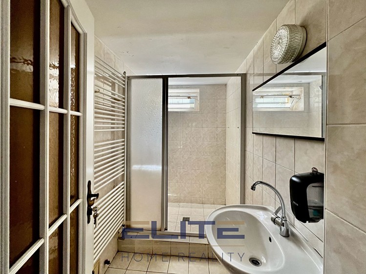 Pronájem kanceláře 300 m² - foto 6