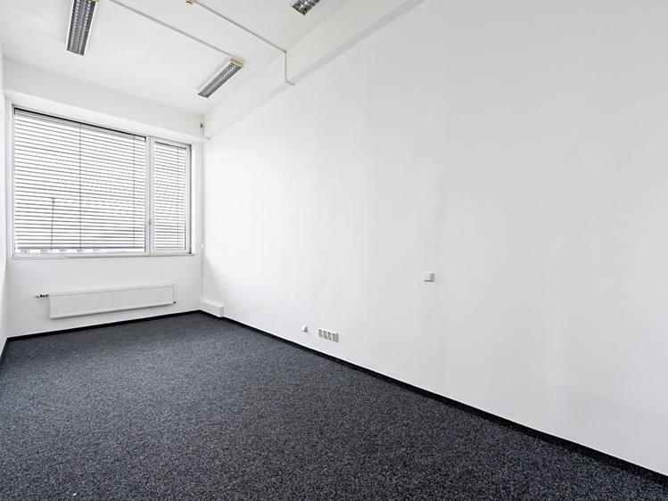 Pronájem kanceláře 351 m² - foto 4