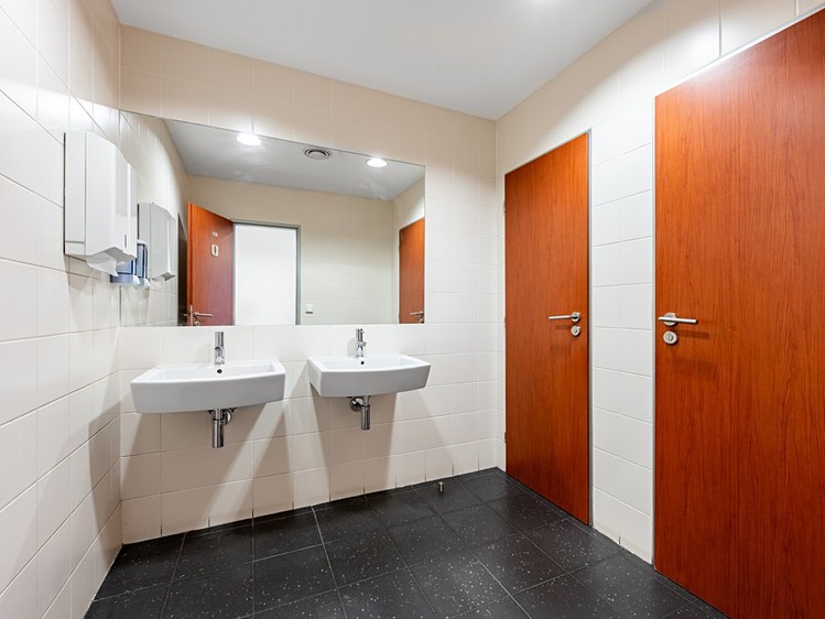 Pronájem kanceláře 351 m² - foto 6