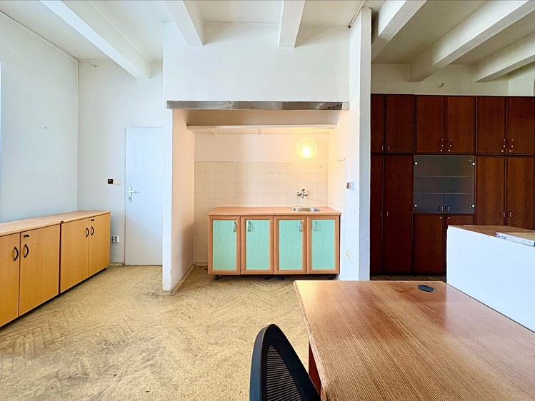 Pronájem kanceláře 30 m² - foto 2