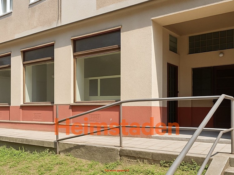 Pronájem obchodního prostoru 105 m² - foto 2