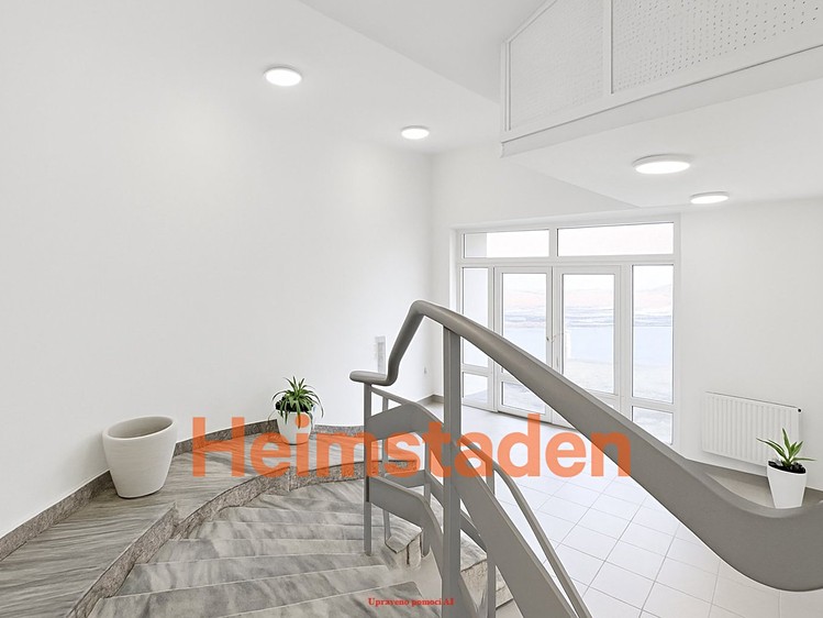Pronájem kanceláře 376 m² - foto 6