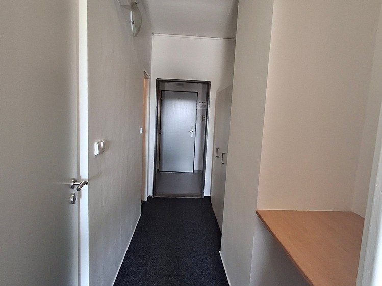 Pronájem kanceláře 25 m² - foto 8