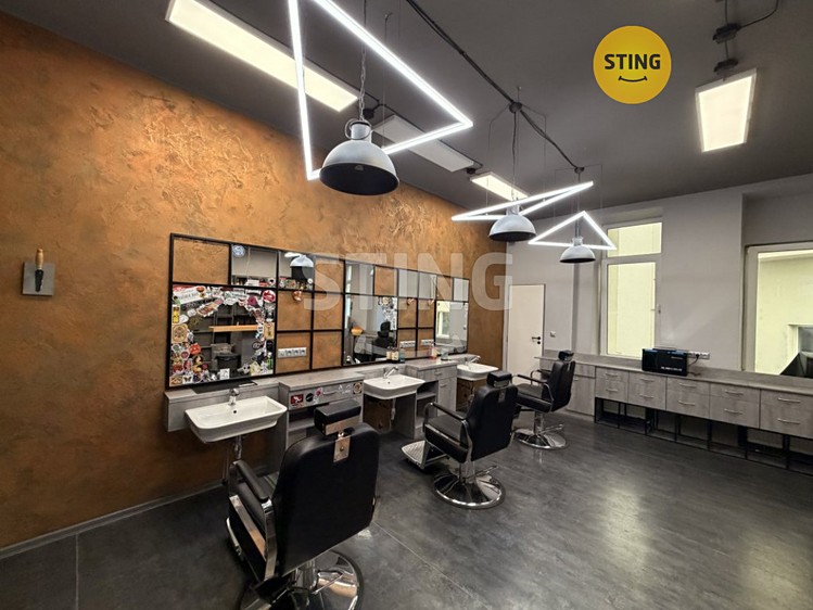 Pronájem komerční nemovitosti 80 m² - foto 1