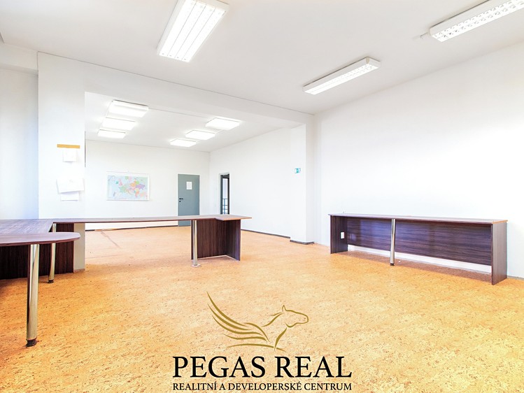 Pronájem kanceláře 66 m² - foto 4