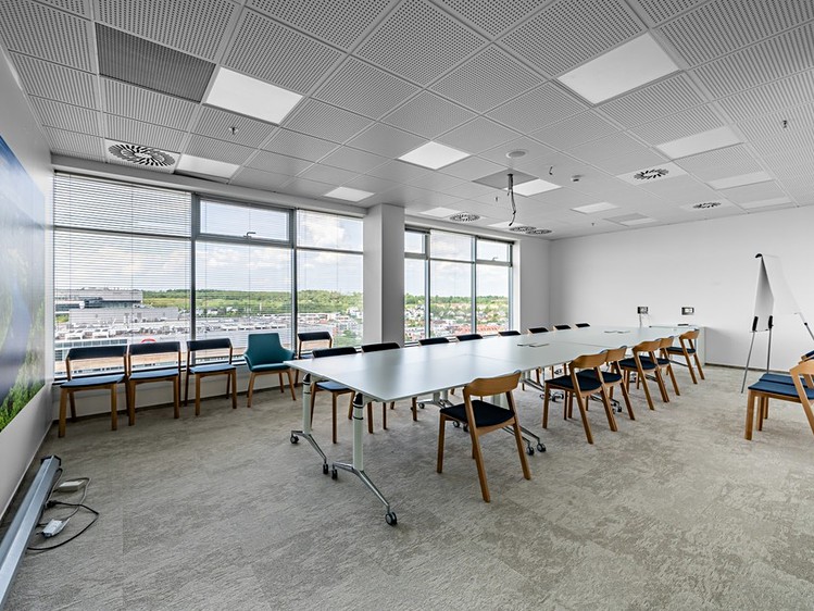 Pronájem kanceláře 256 m² - foto 4