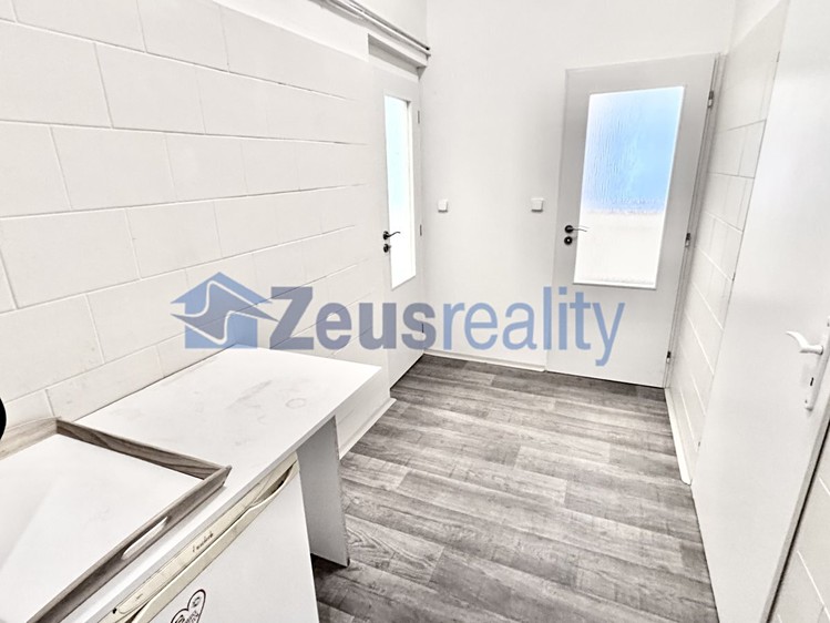 Pronájem obchodního prostoru 75 m² - foto 8