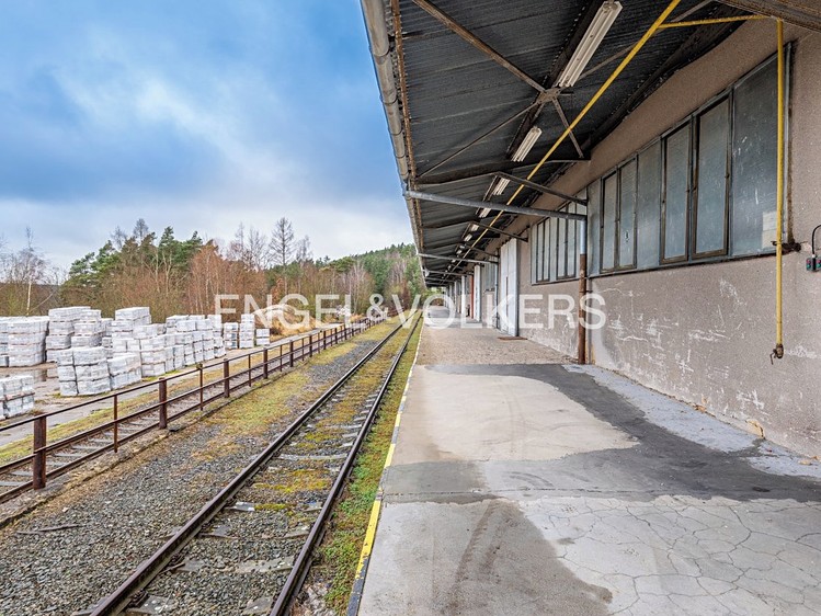 Pronájem výrobní haly, prostoru 30 000 m² - foto 2