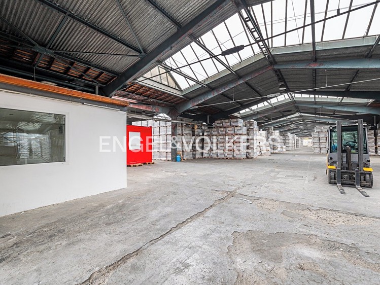 Pronájem výrobní haly, prostoru 30 000 m² - foto 7