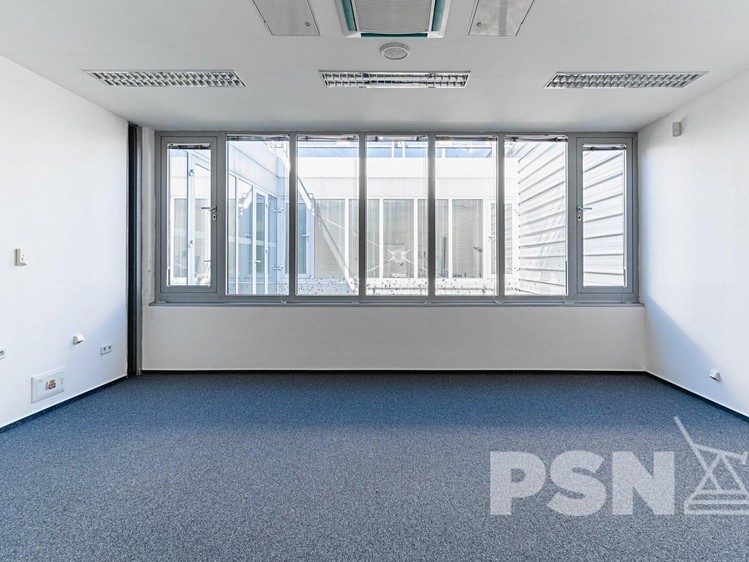 Pronájem kanceláře 25 m² - foto 3