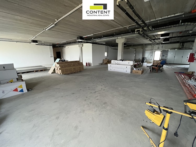 Pronájem skladového prostoru 1 838 m² - foto 2