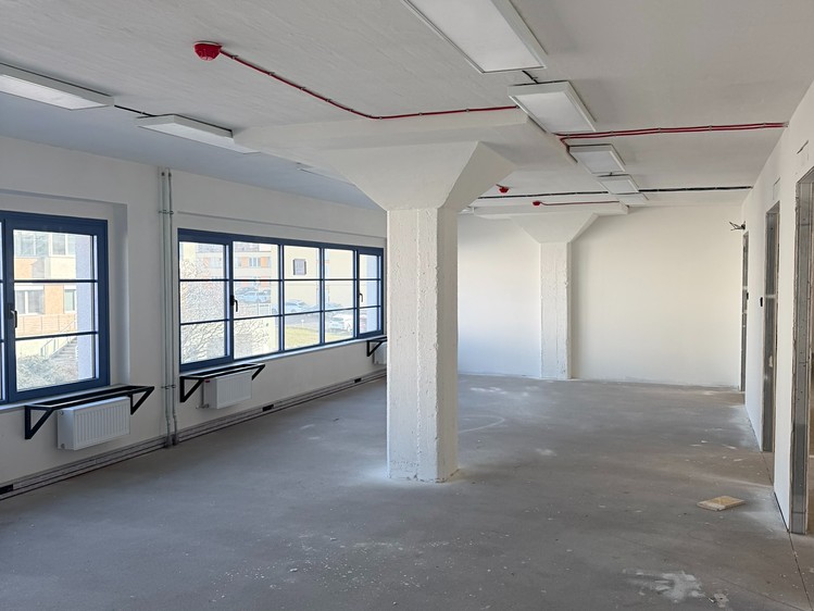 Pronájem kanceláře 213 m² - foto 5