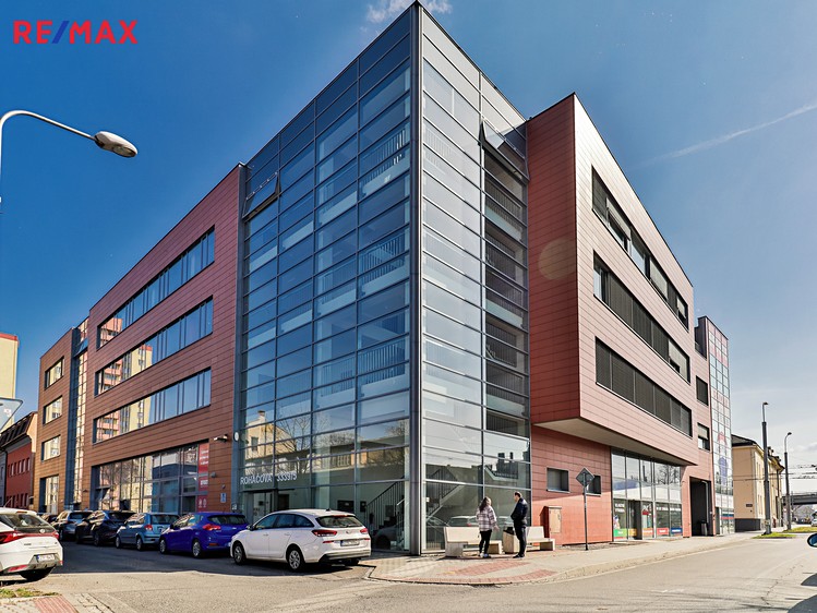 Pronájem skladového prostoru 720 m² - foto 1