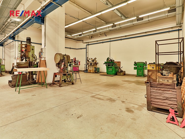 Pronájem skladového prostoru 720 m² - foto 3