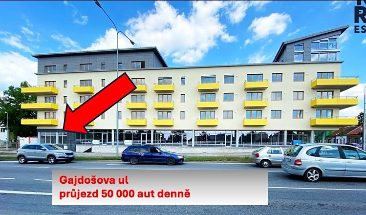 Pronájem kanceláře 145 m² - foto 2