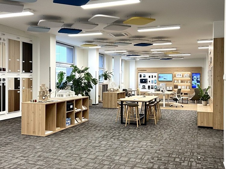 Pronájem obchodního prostoru 152 m² - foto 1