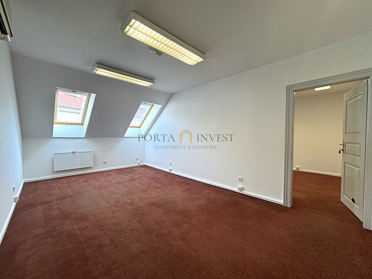 Pronájem kanceláře 41 m² - foto 1