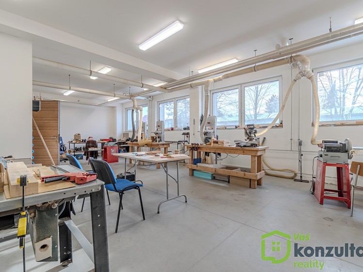 Pronájem výrobní haly, prostoru 160 m² - foto 1
